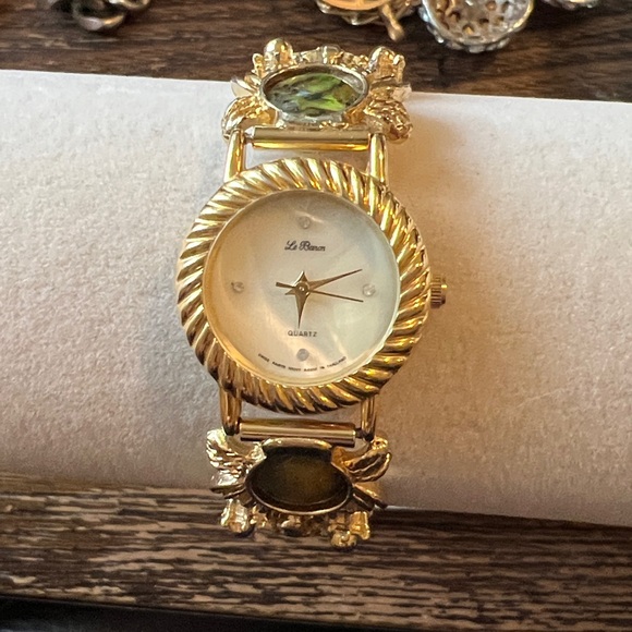 Vintage Le Baron ladies watch main image 2